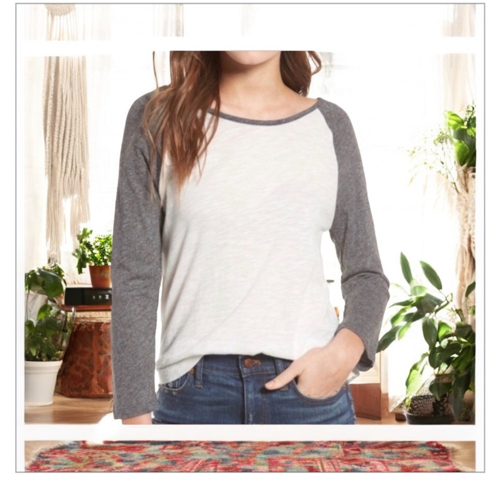 Madewell Rivet&Thread Grey and White Baseball Tee Raglan colorblock -SzXS-EUC 🍂​